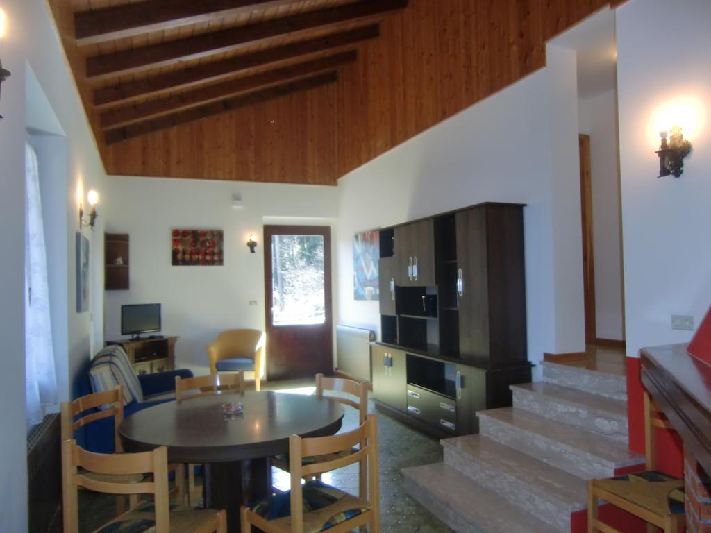 Casa Ambra Apartment Val Maria-Pur Room photo